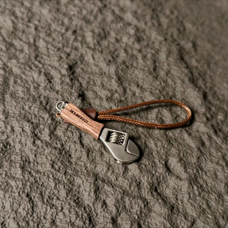 Interesting Mmini Wrench Keychain Decompression Pendant