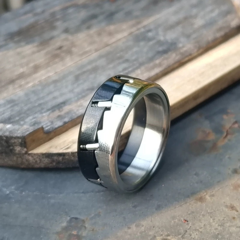 The New ‘Click & Spin’ Ratchet Ring: Your Fidget Toy & Stylis EDC Must-Have!