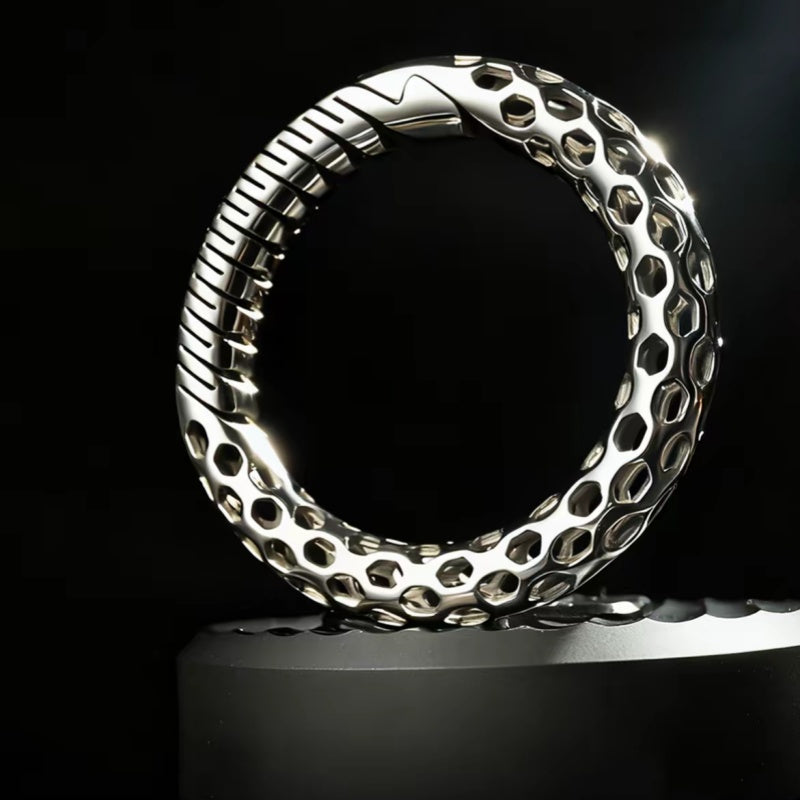 Hollow Ultra-Light Titanium Car Keychain - Minimalist Style